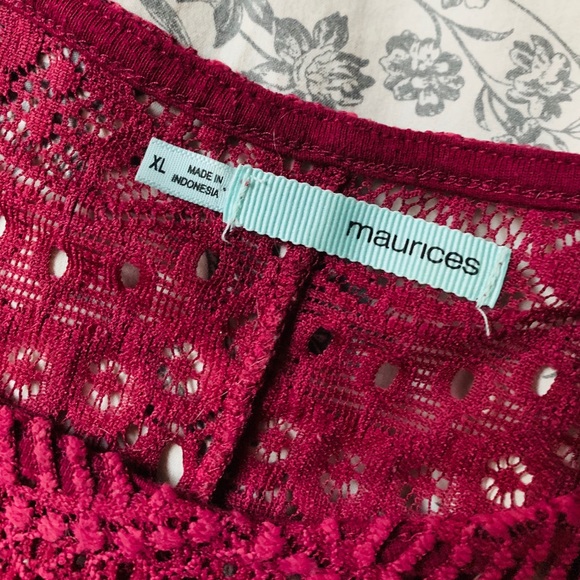 Lace top - Picture 2 of 3